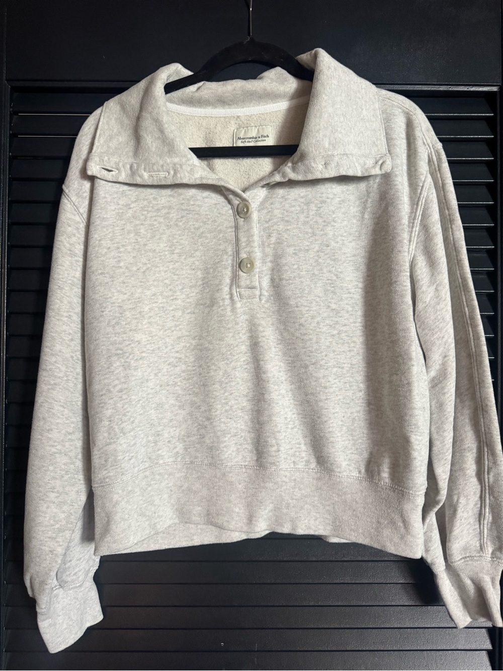 Abercrombie & Fitch Soft A&F Gray Collared Cropped Sweatshirt M
